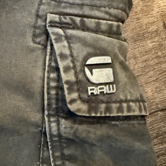 Men's Gray Cargo Shorts - Picture 5 of 6